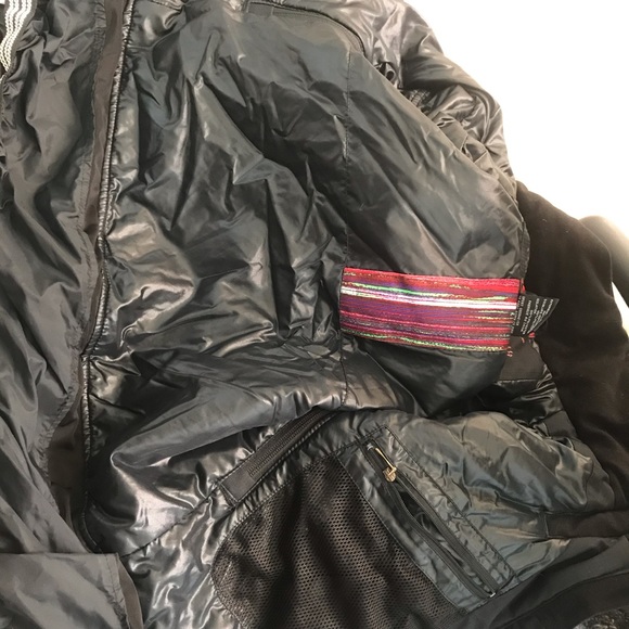 Obermeyer Riley ski jacket - Picture 8 of 8